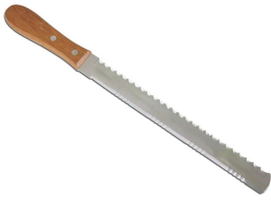 パンがつぶれずに良く切れる。細かいギザ刃のためパンくずが出にくい。かたいパン・ハムなどは波刃でカット。柔らかいパン・トマトなどはノコ刃でカット。先端が丸いので、突いても刺さりにくく安全。持ちやすく、滑